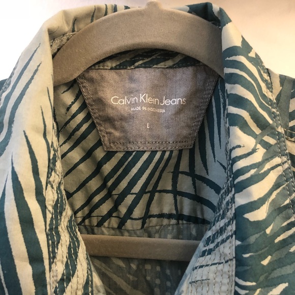 Calvin Klein Short Sleeve Button Down - Picture 3 of 5